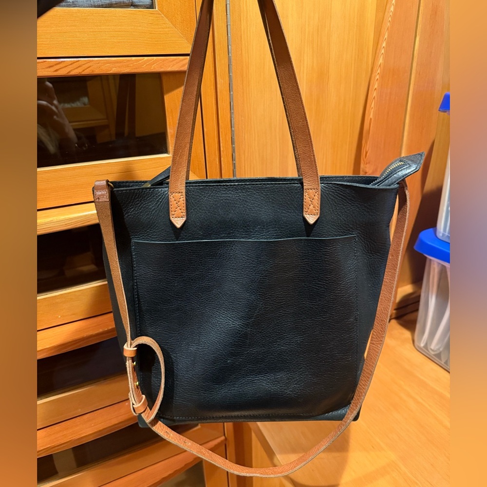 MADEWELL medium zip top transport tote leather shoulder bag!